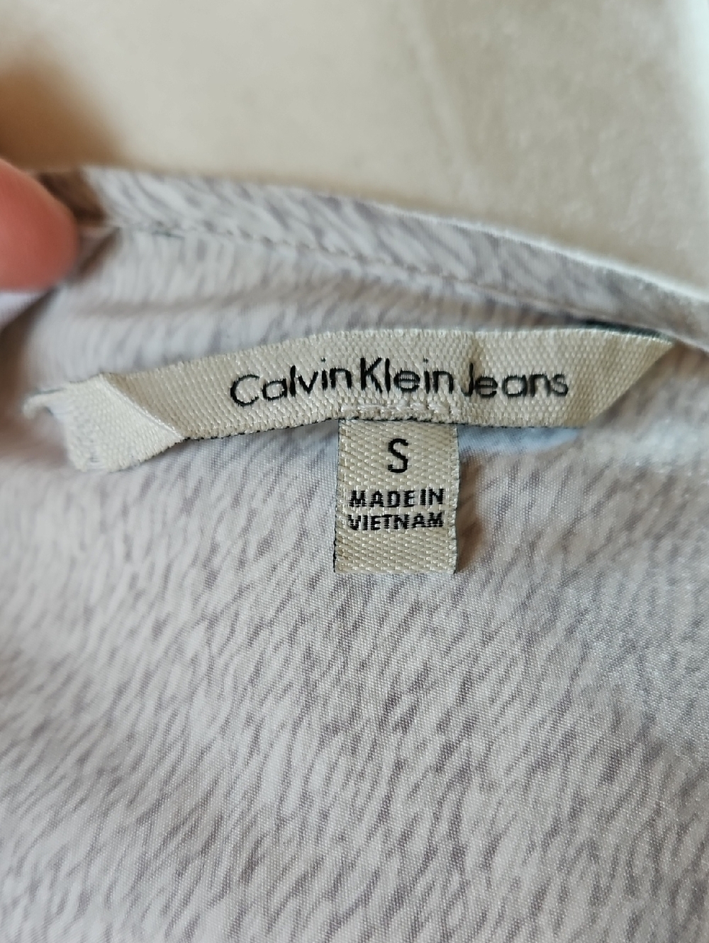🏝 Calvin Klein - Picture 6 of 6